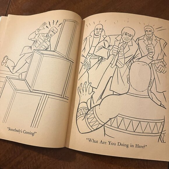 THE AMAZING SPIDER-MAN THE OYSTER MYSTERY COLORING BOOK - WHITMAN - UNUSED - Picture 9 of 9